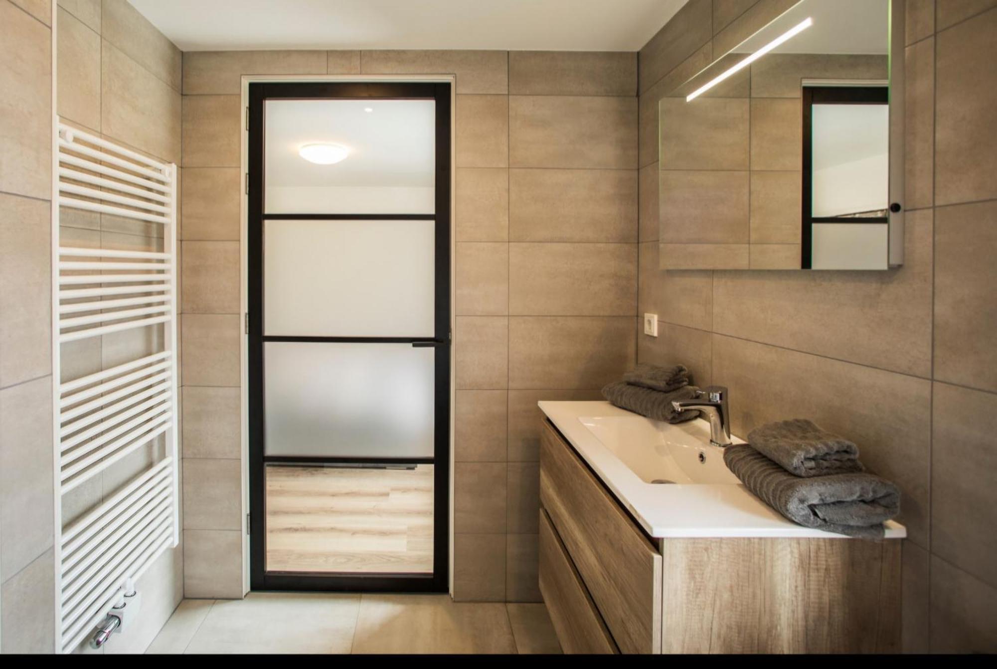 Excellent Apartment *